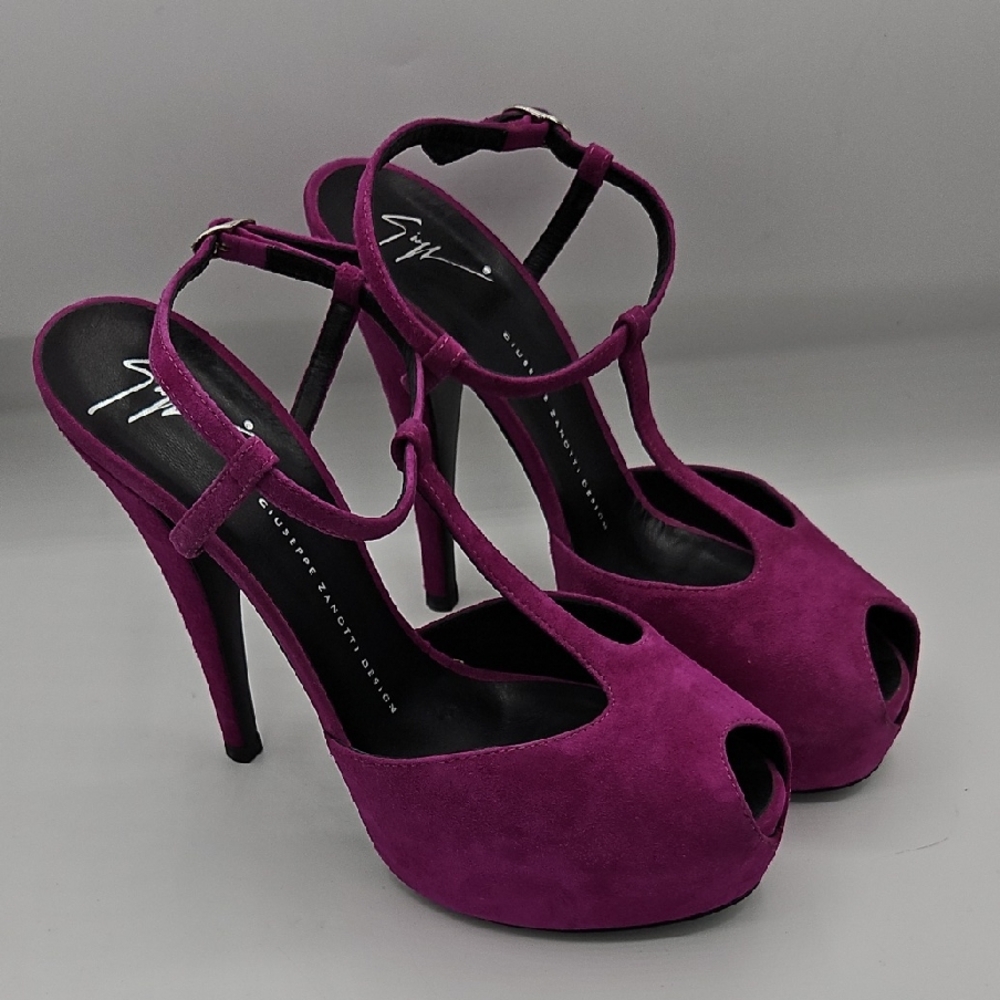 Giuseppe Zanotti Fuchsia Suede Heels